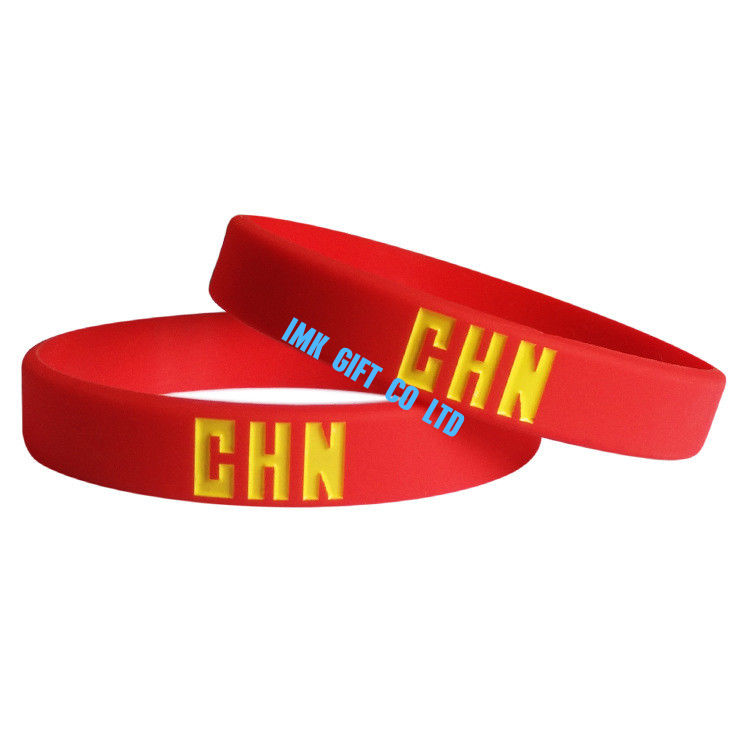 Silicone wristband , audlt silicone band  with custom logo , red/ blue /green black etc pantone color